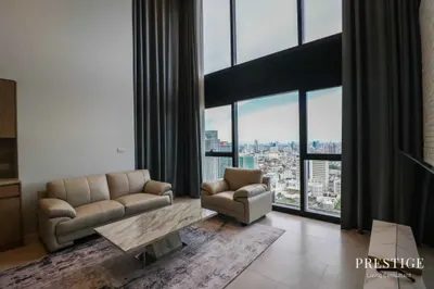 The Lofts Silom by Raimon Land的2房公寓出租，第4张，共5张