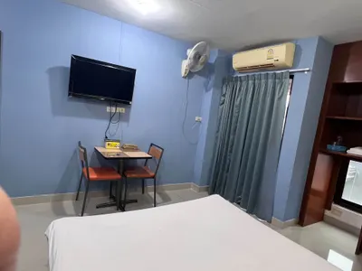 Chambre à louer près de la station MRT Lat Phrao, photo 3 sur 5