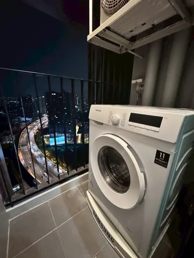 Altitude Unicorn Sathorn - Tha Phra的公寓出租，第5张，共5张