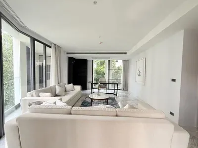 Condo 3 chambres à louer près de la station BTS Thong Lo, photo 2 sur 5