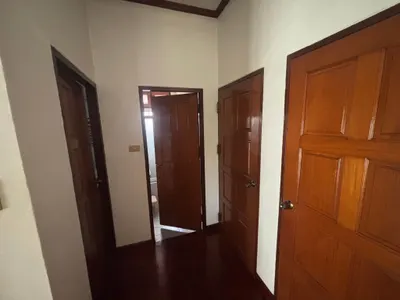 4-bed house for sale near BTS Phra Khanong, photo 5 of 5
