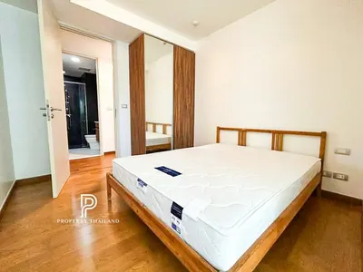 Condo 2 chambres à louer près de la station BTS Phra Khanong, photo 3 sur 5