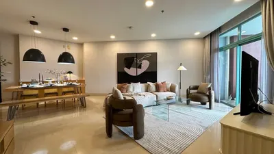 2-bed condo for rent near BTS Saphan Taksin, photo 1 of 5