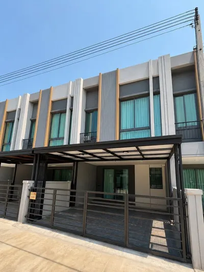Pleno Sukhumvit-Bangna 2的3房联排别墅出租，第1张，共5张