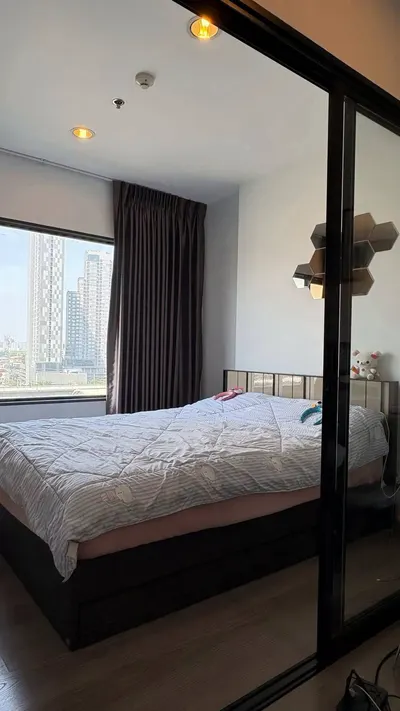 Condo 1 chambre à louer près de la station BTS Wutthakat, photo 2 sur 5