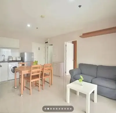 Condo 2 chambres à louer près de la station BTS Phra Khanong, photo 3 sur 5