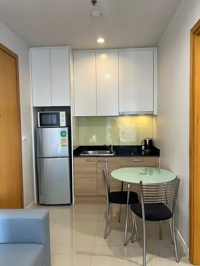 1-bed condo for rent at Circle Condominium 1, photo 4 of 5