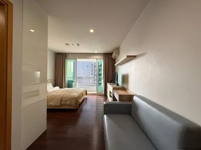 1-bed condo for rent at Circle Condominium 1, photo 2 of 5