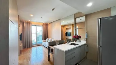 Condo 1 chambre à louer près de la station MRT Phetchaburi, photo 1 sur 5