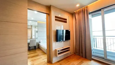 Condo 1 chambre à louer près de la station MRT Phetchaburi, photo 2 sur 5