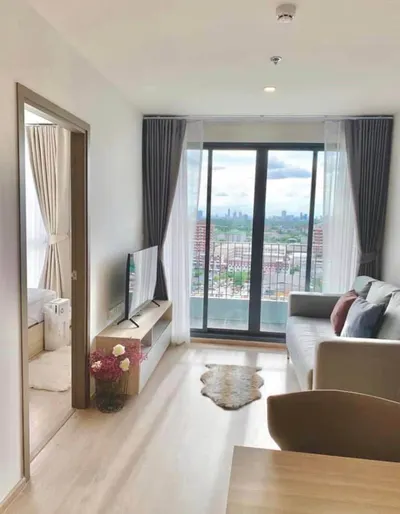 2-bed condo for rent near BTS Bang Na, photo 3 of 5