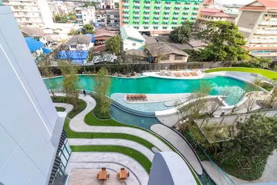 2-bed condo for rent near BTS Bang Na, photo 1 of 5