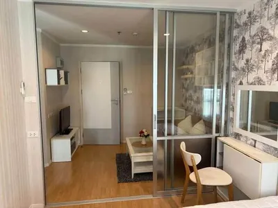 Lumpini Place Pinklaoのスタジオタイプのコンドミニアム（賃貸）、写真1/5