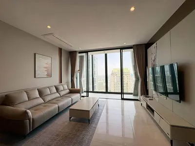Condo 2 chambres à louer près de la station BTS Sala Daeng, photo 1 sur 5