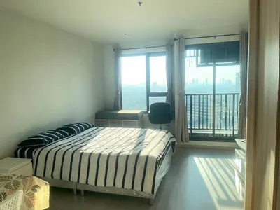 Studio condo for rent near MRT Lat Phrao, photo 1 of 4