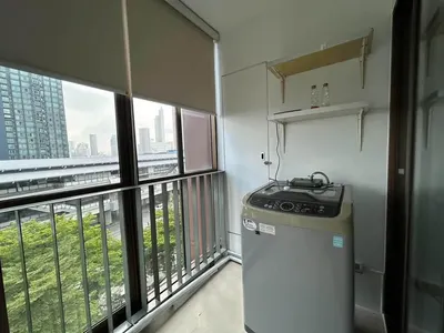 Ideo Sathon-Taksin的2房公寓出租，第3张，共5张