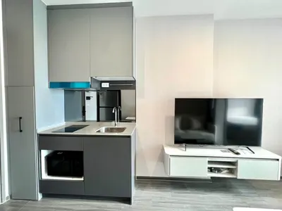 1-bed condo for rent near BTS Phra Khanong, photo 3 of 5