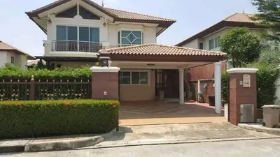 Maison 3 chambres à louer près de la station ARL Lat Krabang, photo 1 sur 5
