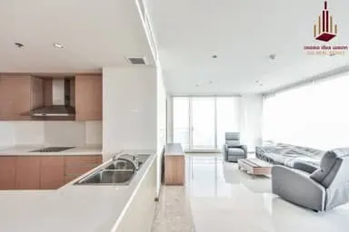 3-bed condo for rent at The Empire Place Sathon, photo 4 of 5