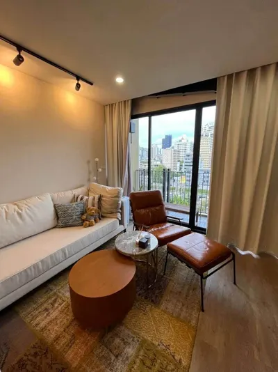 1-bed condo for sale at Noble Above Wireless-Ruamrudee, photo 1 of 5