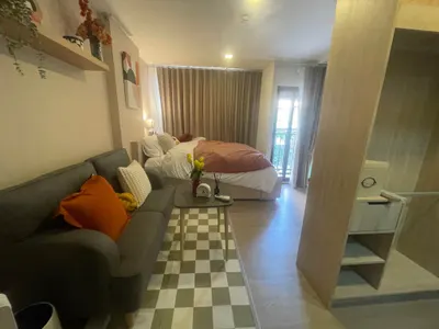 1-bed condo for rent at The Muve Pradipat, photo 3 of 5