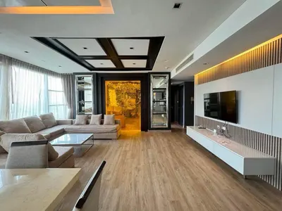 4-bed condo for sale at Fullerton Sukhumvit, photo 1 of 5