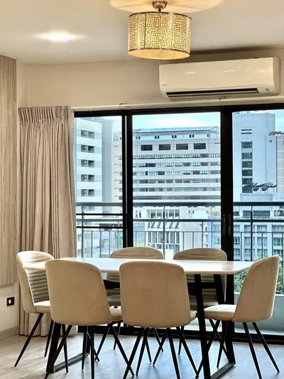 2-bed condo for sale near BTS Nana, photo 4 of 5