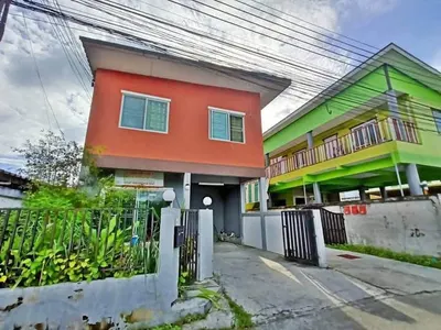 MRT バンカピ駅周辺の3ベッドルームタウンハウス（賃貸）、写真1/5