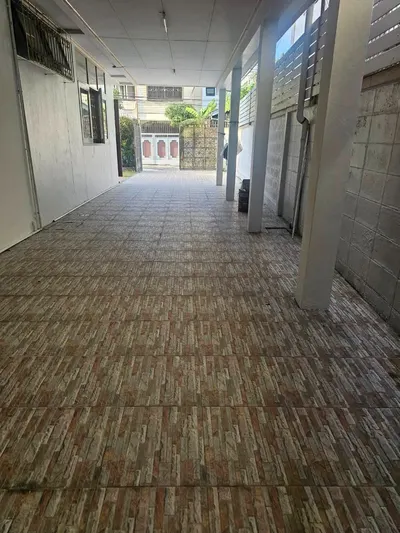 BTS 安努站附近的3房独栋住宅出租，第2张，共5张