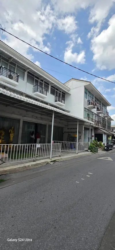 Commercial space for sale near SRT Bang Khen, photo 1 of 5
