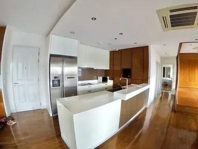 ให้เช่าคอนโด 2 ห้องนอน Hive Sathorn Condo รูปที่ 2 จาก 5