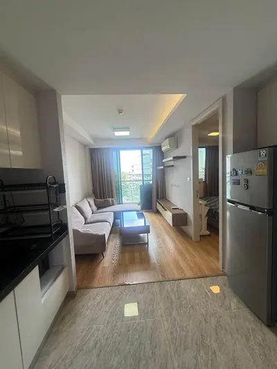 JRY Rama 9 Condominiumの1ベッドルームコンドミニアム（賃貸）、写真1/5