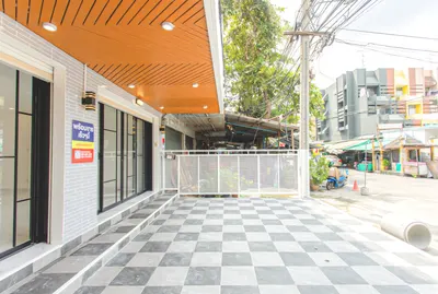MRT バンカピ駅周辺の商業物件（売買）、写真2/5