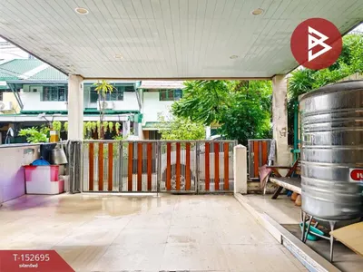 3-bed townhouse for sale near MRT Bang Pho, photo 2 of 5