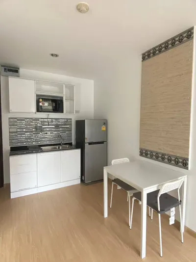 Condo 1 chambre à vendre près de la station BTS Ekkamai, photo 5 sur 5