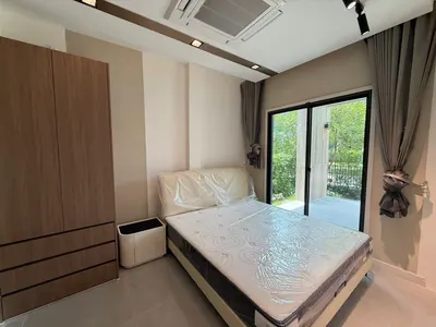 บางกอก บูเลอวาร์ด ศรีนครินทร์ บางนา Bangkok Boulevard Srinakarin-Bangnaの4ベッドルーム一戸建て（賃貸）、写真4/5