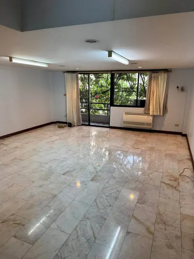 6-bed townhouse for rent near BTS Thong Lo, photo 4 of 5