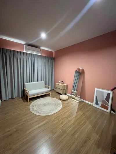 บ้านกลางเมือง พระราม 9 - กรุงเทพกรีฑา | Baan Klang Mueng Rama 9 - KrungthepKreethaの2ベッドルームタウンハウス（賃貸）、写真7/10
