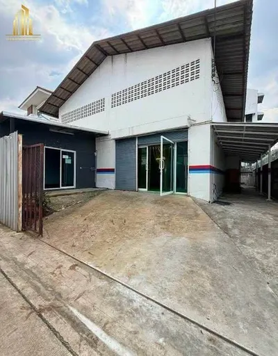 Commercial space for rent near MRT Ratchadaphisek, photo 1 of 5