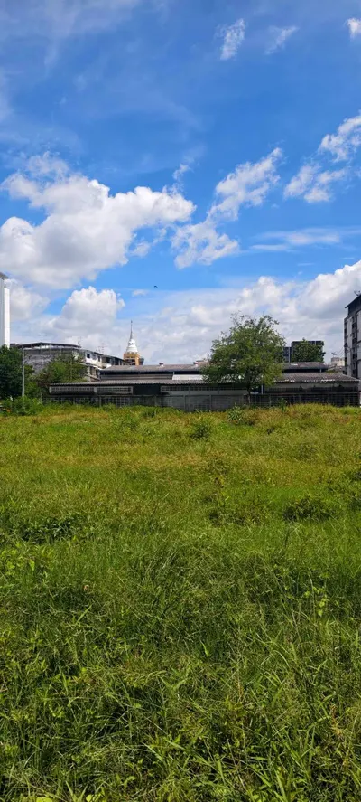 Land for rent near BTS Punnawithi, photo 2 of 5