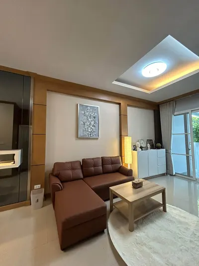 Baan Klang Muang S-Sense Rama 9-Ladpraoの3ベッドルームタウンハウス（賃貸）、写真3/5