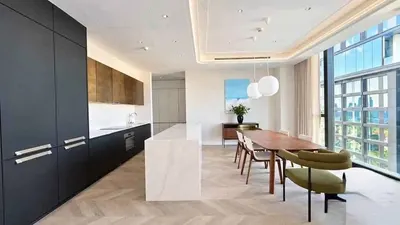 2-bed condo for rent near BTS Ratchadamri, photo 3 of 5