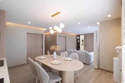 2-bed condo for sale near BTS Phra Khanong, photo 1 of 5