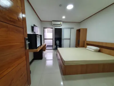 Condo for rent near BTS Surasak, photo 5 of 5