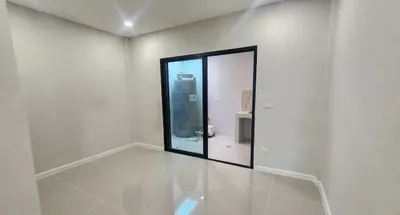 4-bed house for sale near MRT Lat Phrao 83, photo 4 of 5