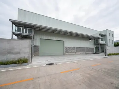 Commercial space for rent near ARL Lat Krabang, photo 1 of 5