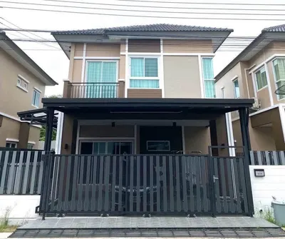 3-bed townhouse for sale near MRT Bang Khae, photo 1 of 5