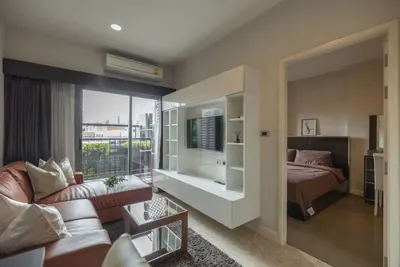 The Crest Sukhumvit 34の1ベッドルームコンドミニアム（賃貸）、写真2/5